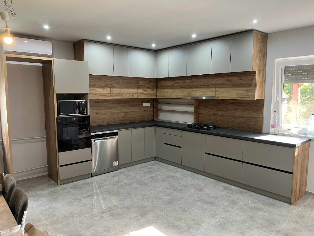 Modern Szürke Konyha